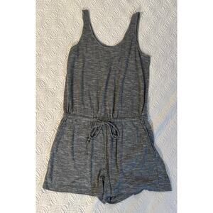 Lou & Grey womens Romper
Size small
Excellent condition